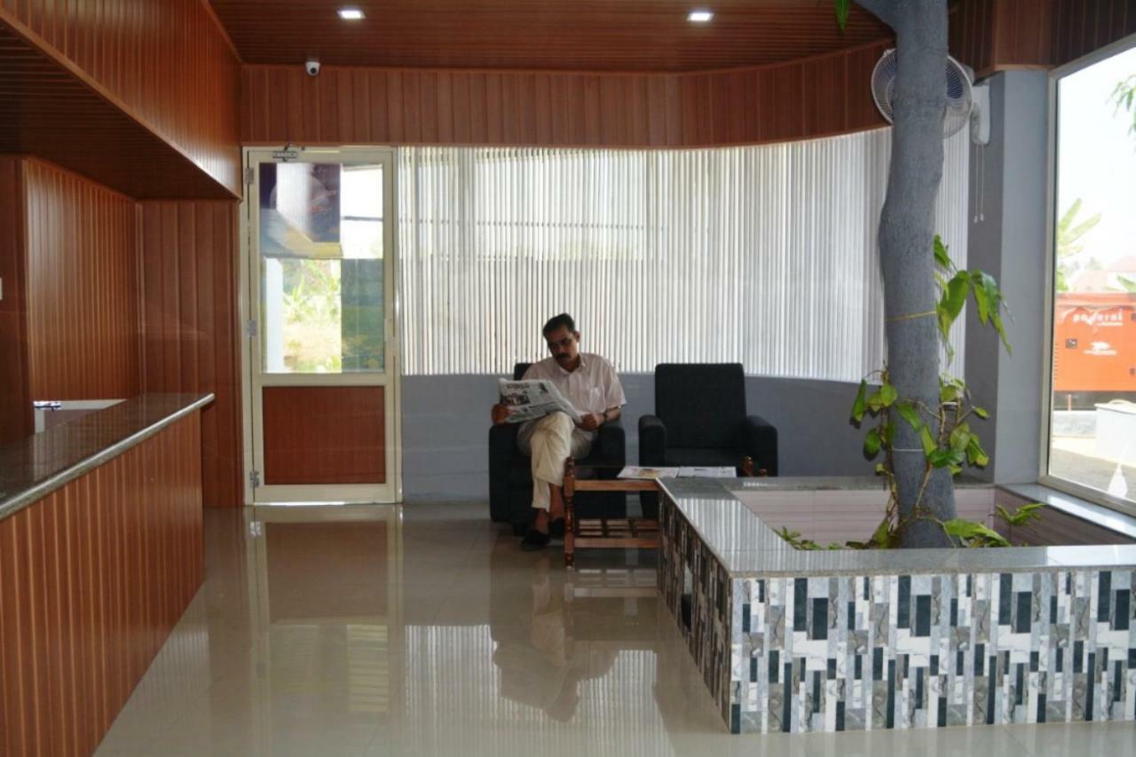 Jippus Galaxy Budget Air Port Hotel Kochi ภายนอก รูปภาพ