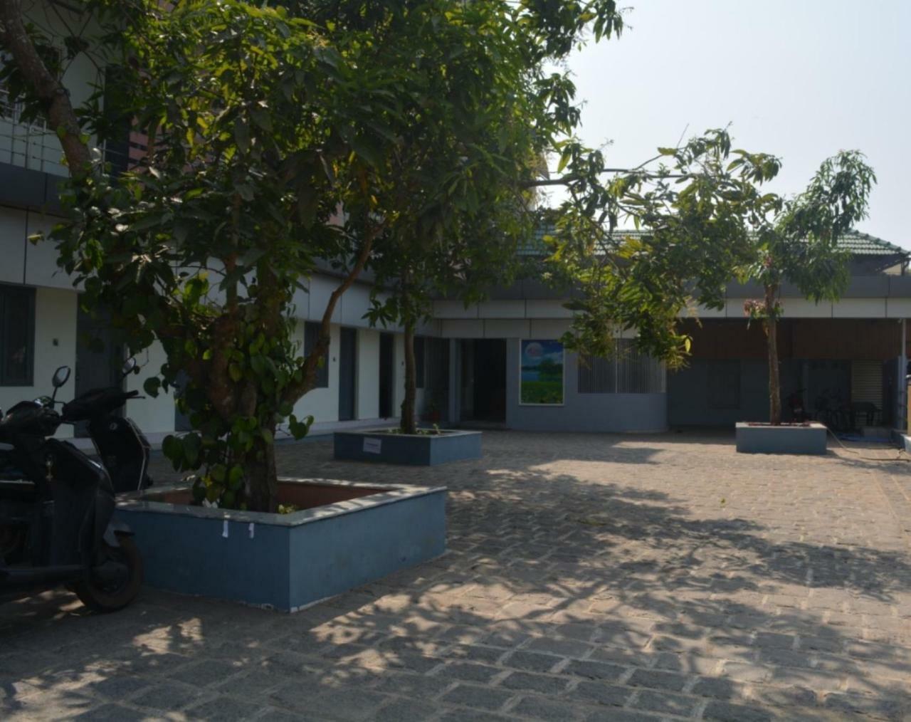 Jippus Galaxy Budget Air Port Hotel Kochi ภายนอก รูปภาพ