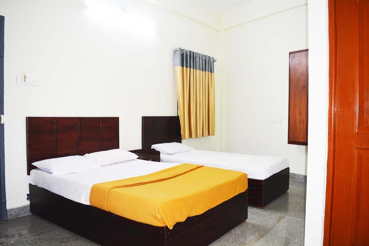 Jippus Galaxy Budget Air Port Hotel Kochi ภายนอก รูปภาพ
