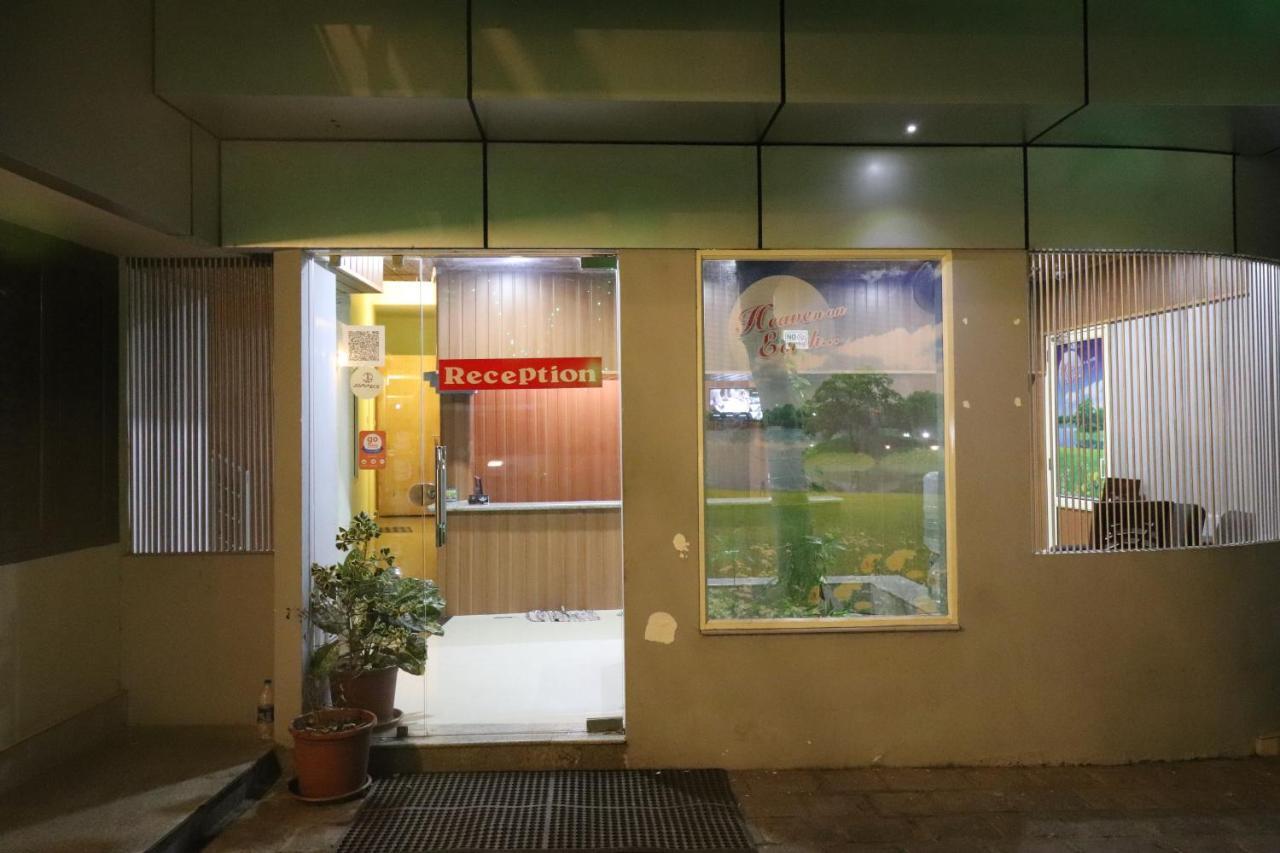 Jippus Galaxy Budget Air Port Hotel Kochi ภายนอก รูปภาพ